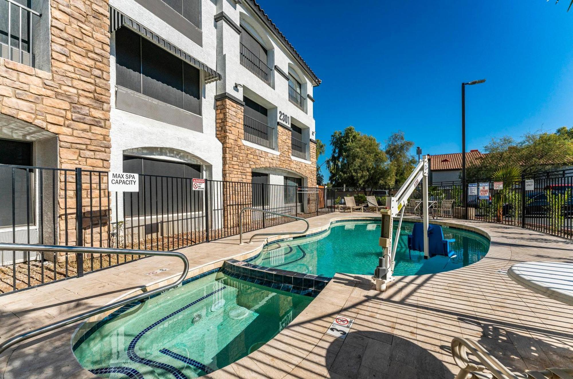 Tempe Corner Apartment Studio King Bed 外观 照片