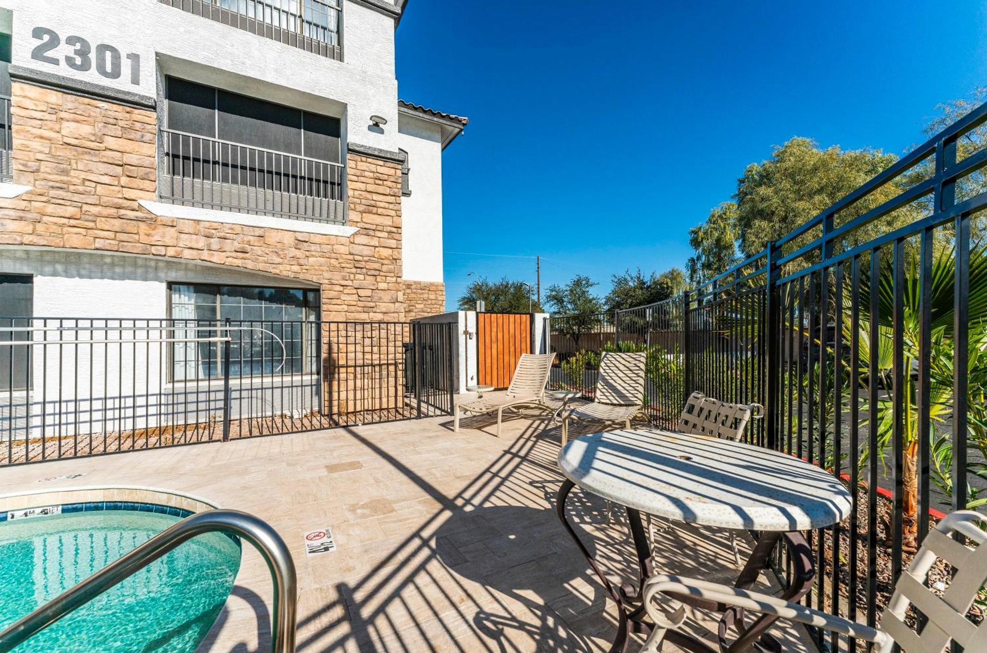 Tempe Corner Apartment Studio King Bed 外观 照片